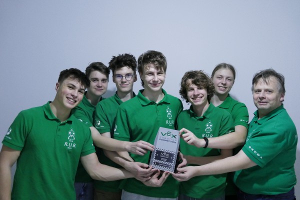 Úspěchy robotického týmu R.U.R. z Gymnázia Jeseník v Londýně