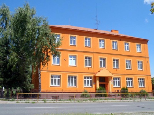 Dětský domov a Školní jídelna, Hranice, Purgešova 847
