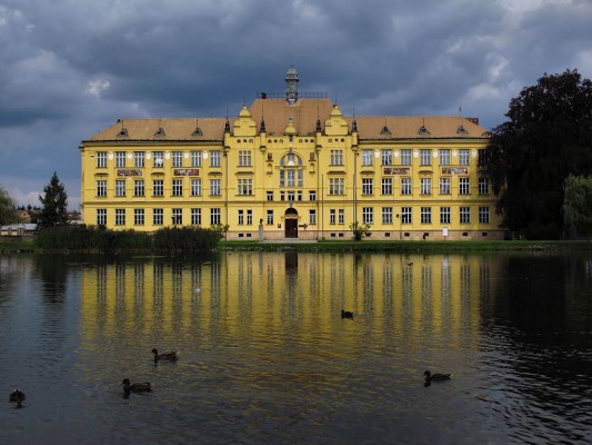 Gymnázium Jana Opletala, Litovel, Opletalova 189