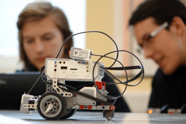 Obchodní akademie a Jazyková škola s právem státní jazykové zkoušky, Přerov, Bartošova 24