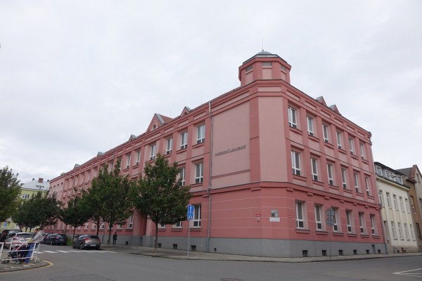 Obchodní akademie a Jazyková škola s právem státní jazykové zkoušky, Přerov, Bartošova 24