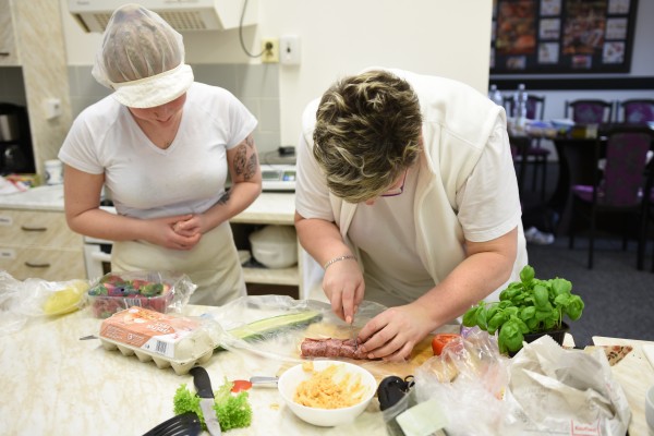 Práce ve stravování