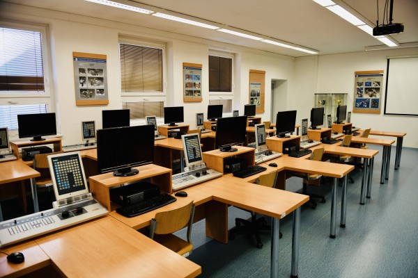 Vyšší odborná škola a Střední průmyslová škola, Šumperk, Gen. Krátkého 1